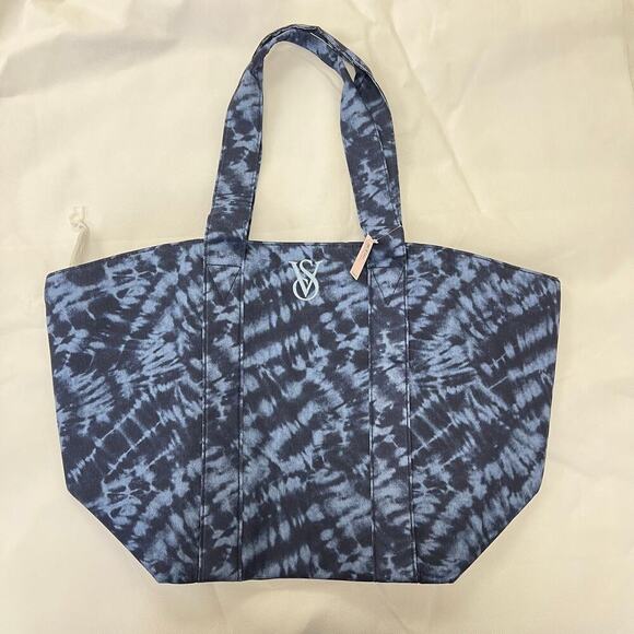 Victoria's Secret Tie Dye Blue Large Weekender Zipper Tote Shoulder Bag NWT - Picture 2 of 8